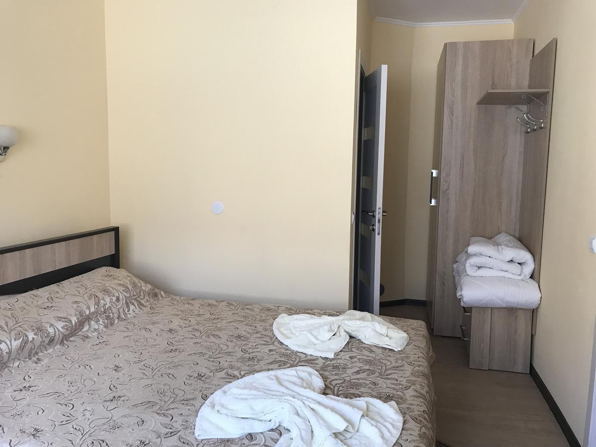 טרנופיל Gostynnyi Dvir Cottage מראה חיצוני תמונה